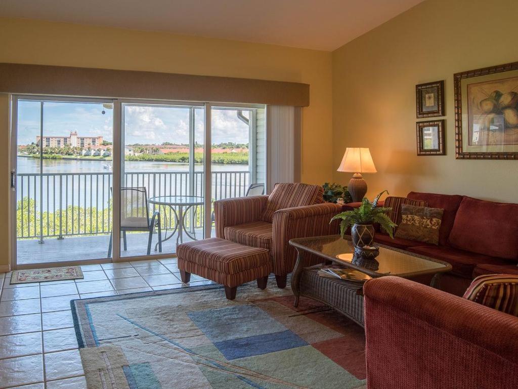 Gulf Retreat 2: Magnificent Water Views, Steps To Beach, None Cleaner, None Nicer! Clearwater Beach Kültér fotó