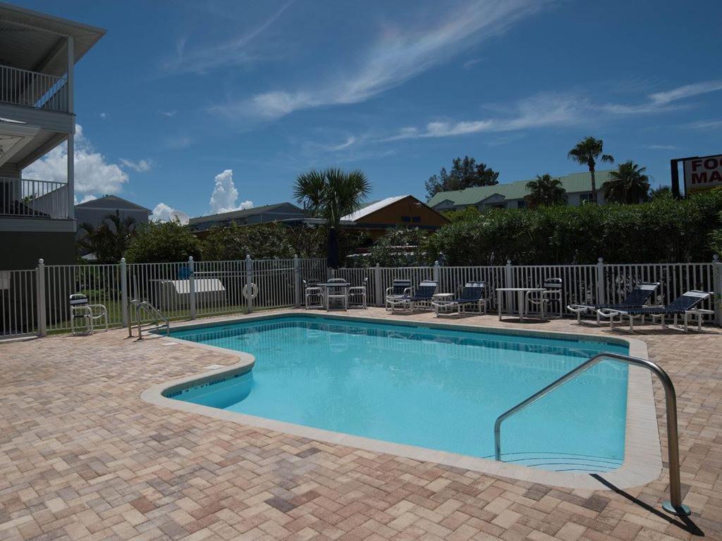 Gulf Retreat 2: Magnificent Water Views, Steps To Beach, None Cleaner, None Nicer! Clearwater Beach Kültér fotó