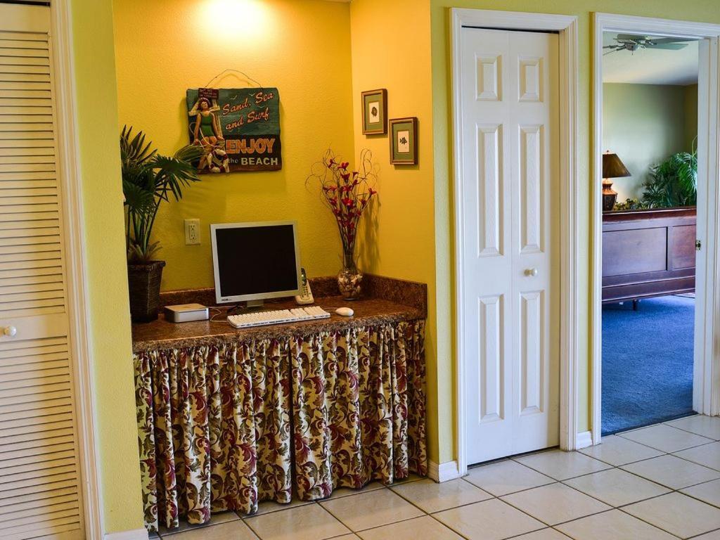 Gulf Retreat 2: Magnificent Water Views, Steps To Beach, None Cleaner, None Nicer! Clearwater Beach Kültér fotó